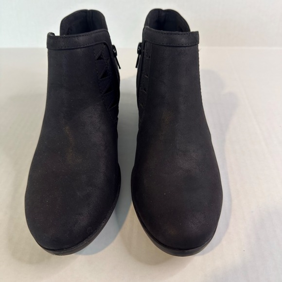 Soda Shoes - Soda Black Laser Cut  Ankle Boots Faux Suede Low Block Heel Booties Size 8 NEW